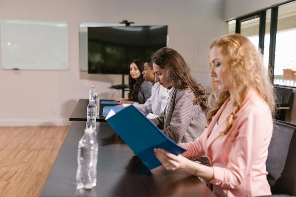 Discover your style: the thrill of clothing mystery boxes