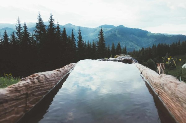 How Do Urban Water Features and Fountains Contribute to Environmental Health and Aesthetics?